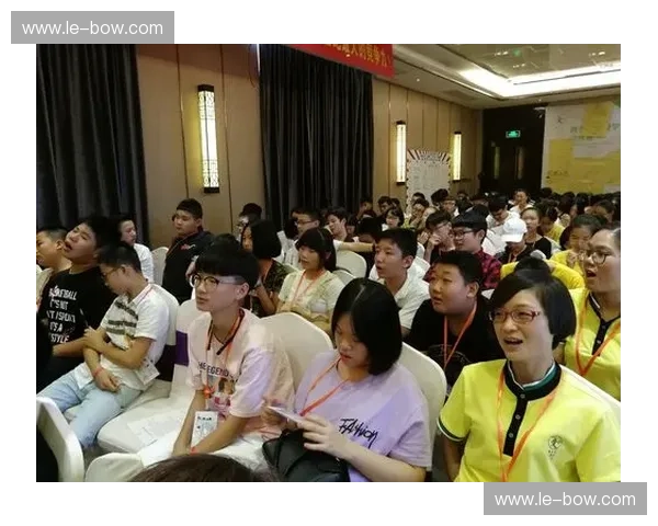 《勇敢战斗的英雄熊猫守护家园踏上冒险之路》